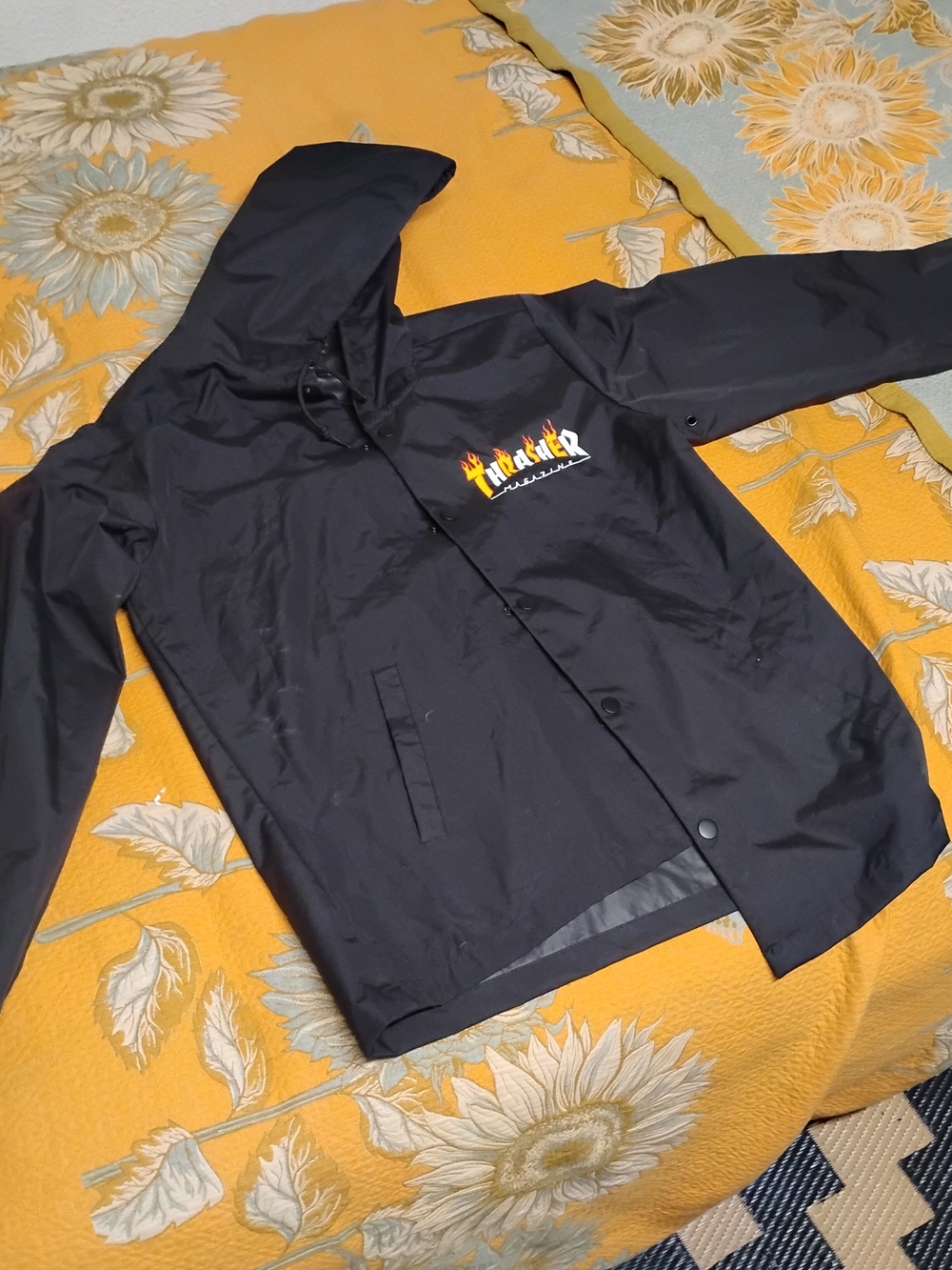 Thrasher Black Hooded Windbreaker Jacket Size Medium
